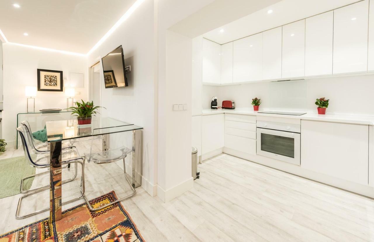 Art & Design Gran Via Apartment Madrid Exterior photo
